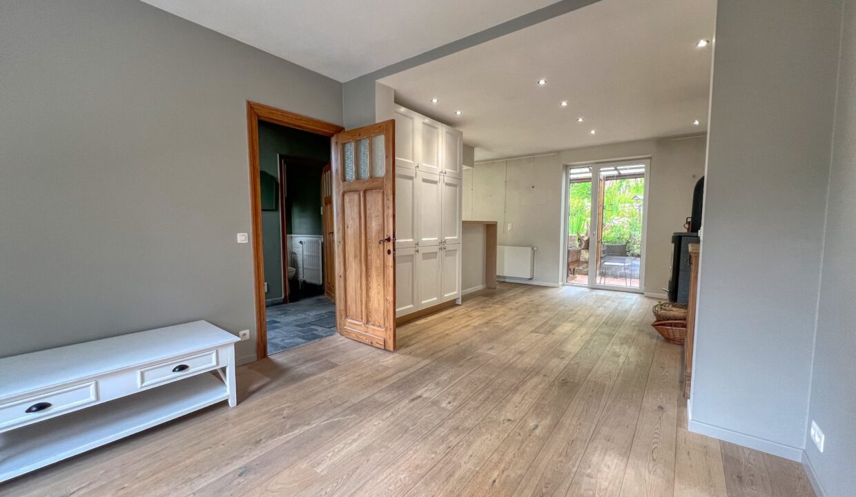 b68480a6-1908-432a-b8a9-f379b5815927