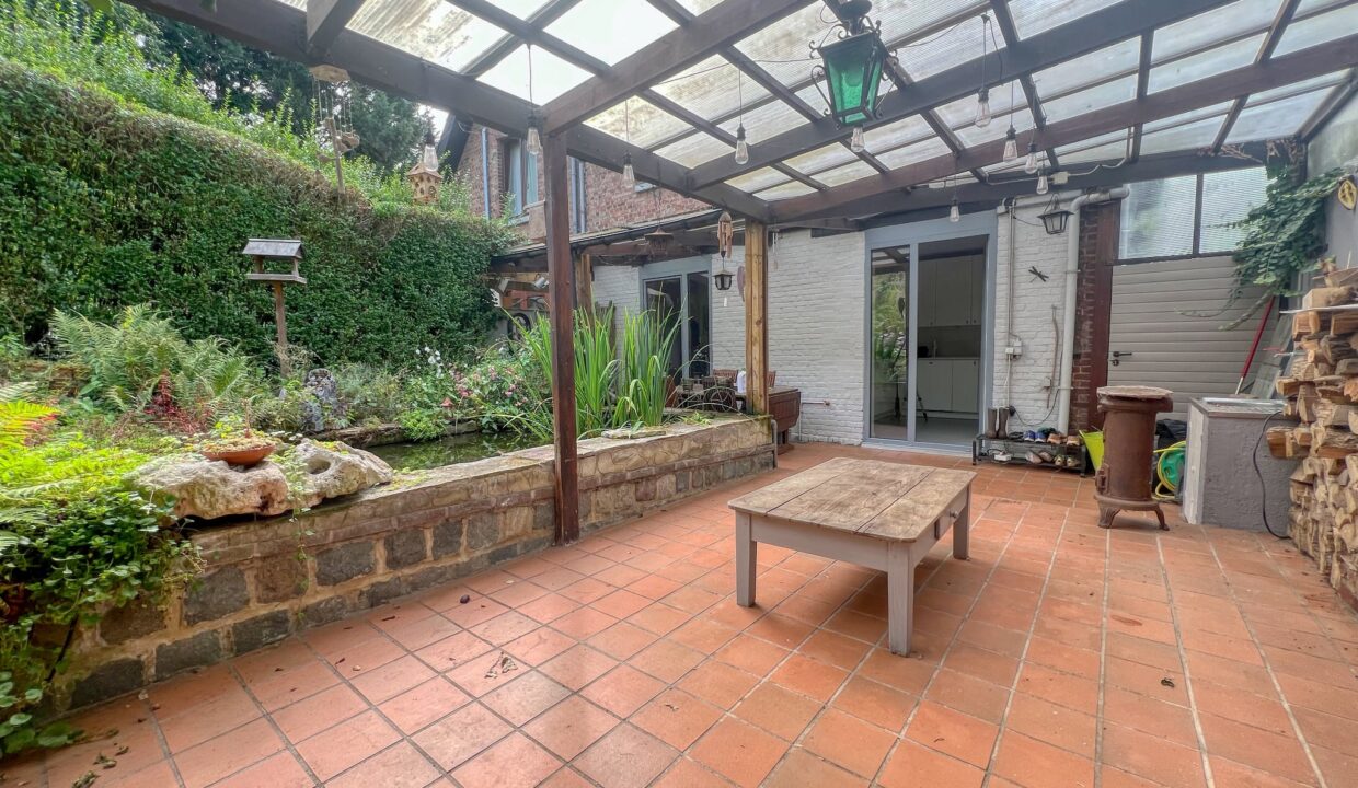 ef4da23a-e1f9-4adb-b5b0-f9e09499c4b9